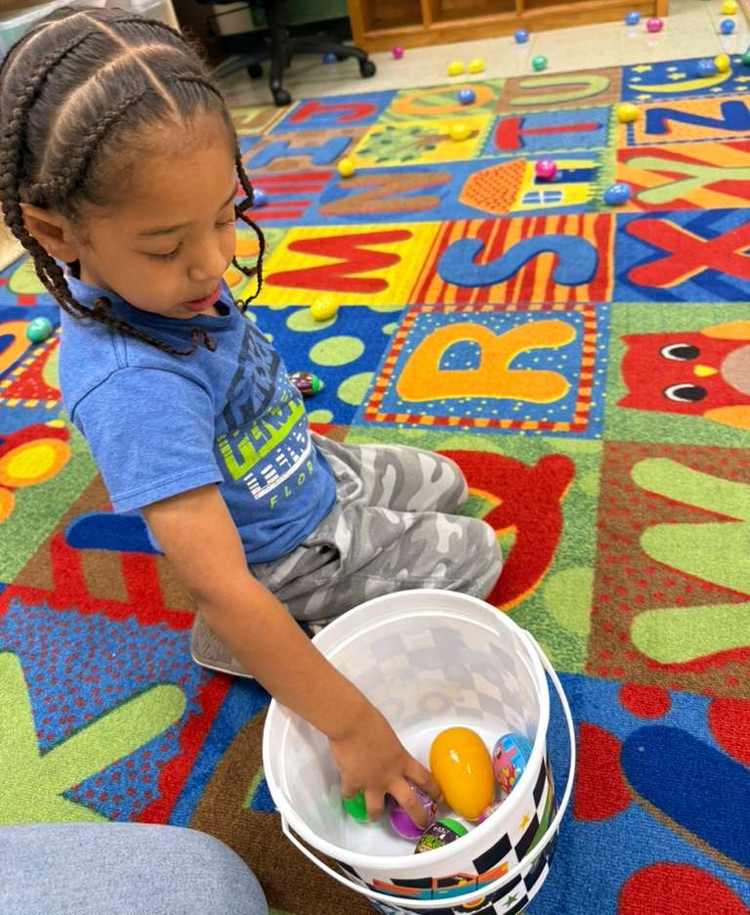 students hunting eggs