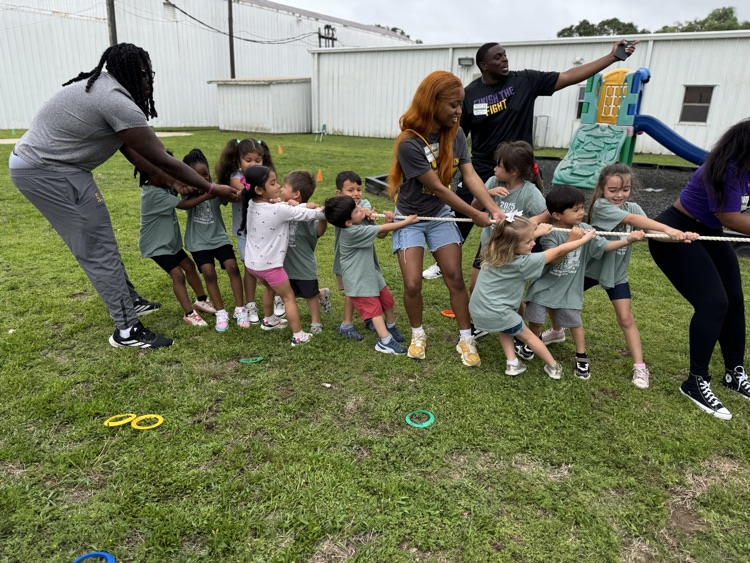 students at field day
