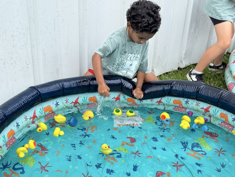 students at field day