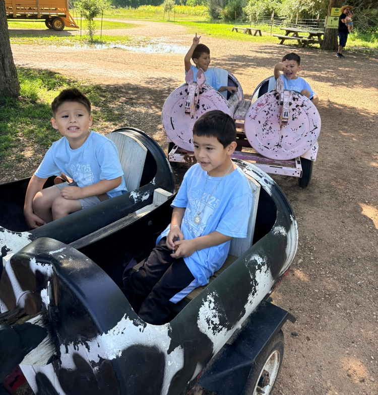 students at the farm