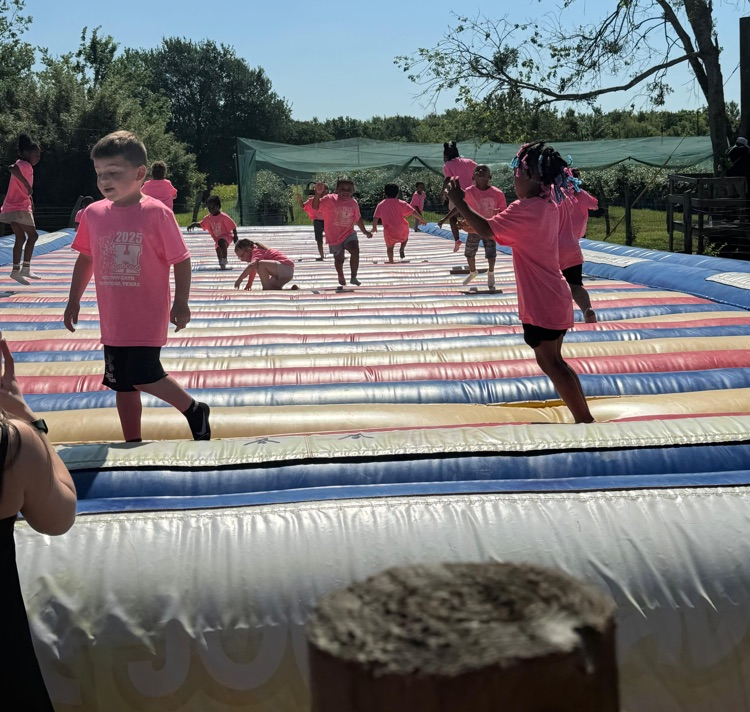 students at the farm