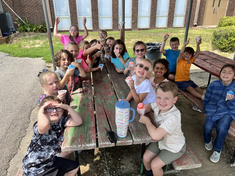 First graders enjoying snow cones!