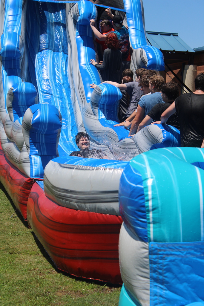 FUN DAY ON THE HILL