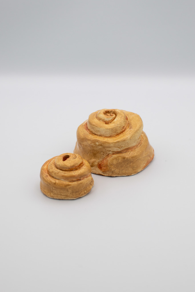 realistic ceramic cinnamon rolls
