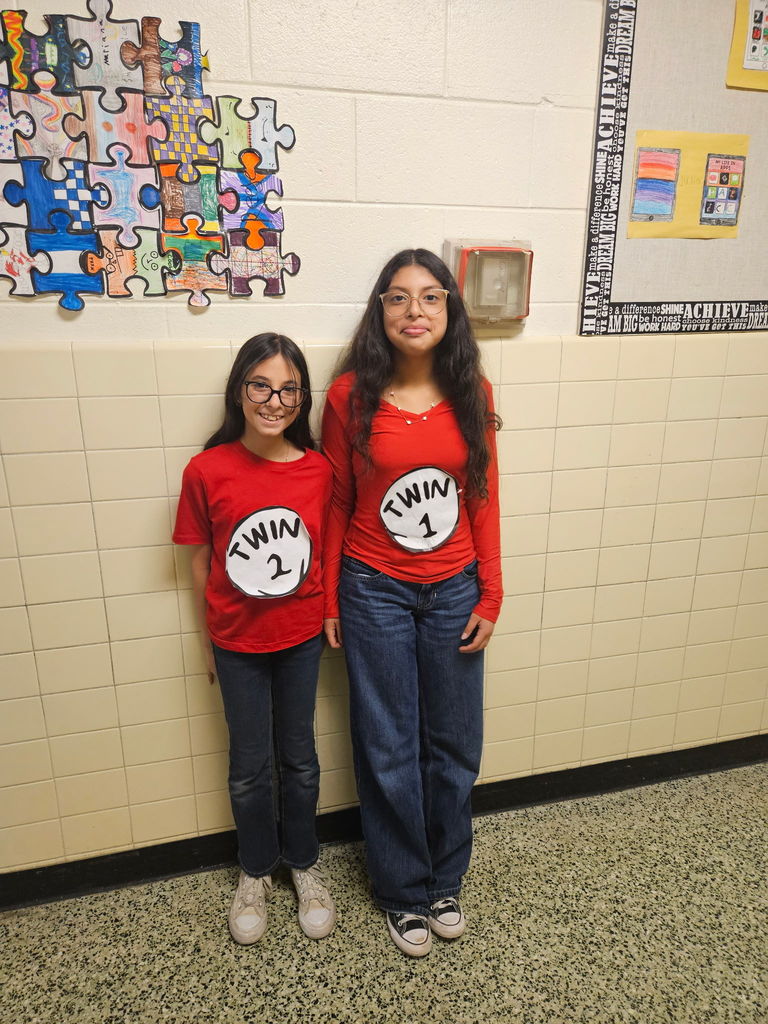 Picture of students on twin day