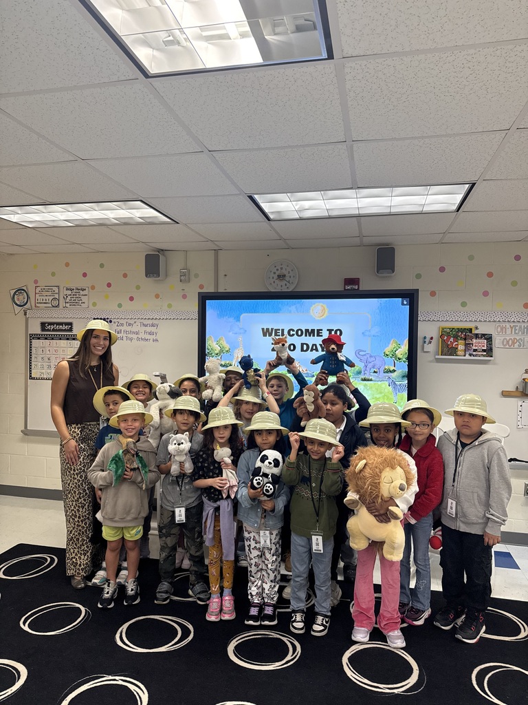 Ms. Anderson and her class in zookeeper hats!