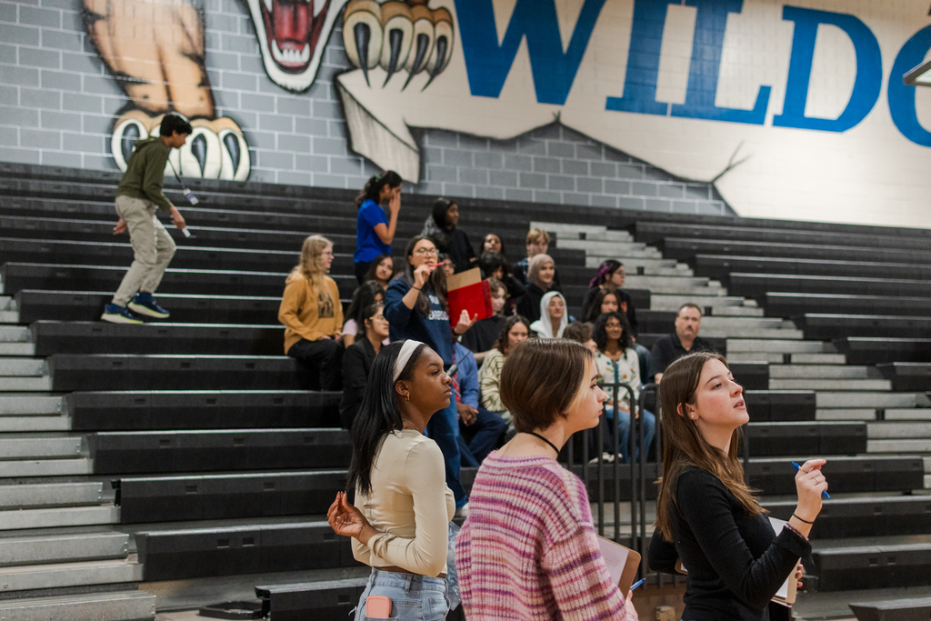 yearbook students running club picture day