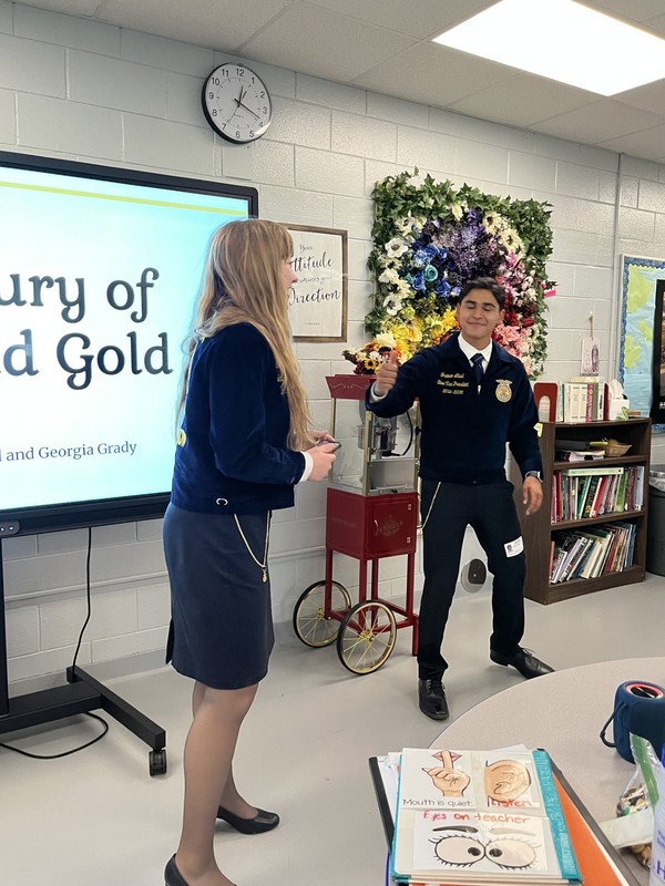 FFA officers presenting to group