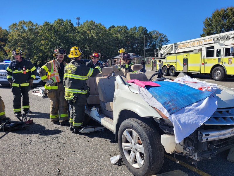 students prepare for extraction