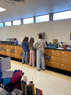 HJH 6th Graders in Science Class
