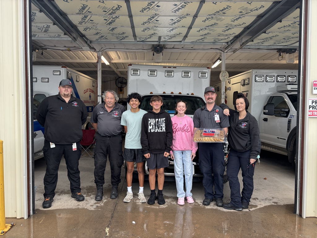 HJH Students letting the Sheriff's Department and the Volunteer Firefighters know that we appreciate them.  Thank you for all that you do for Henrietta and Clay County. 