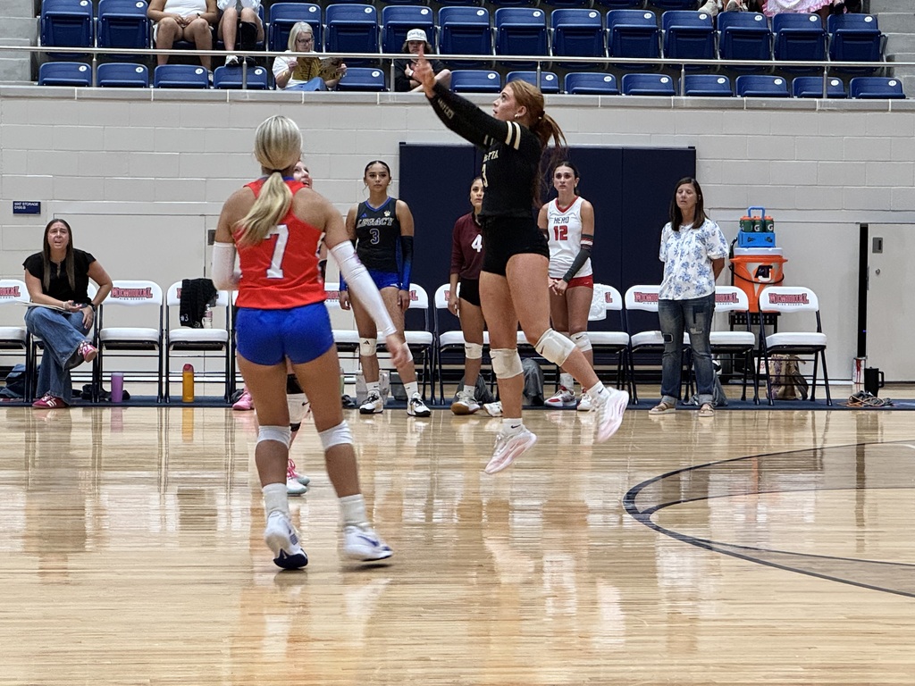 Taylee sets up the ball.