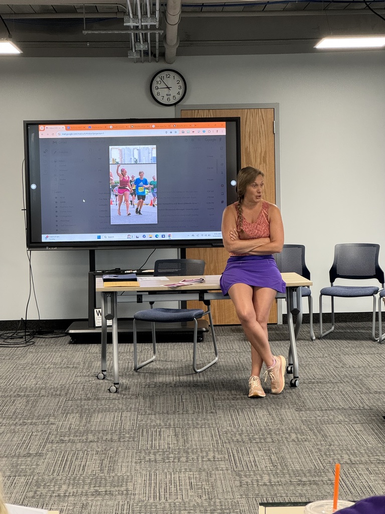 Sarah Crowe speaking to students