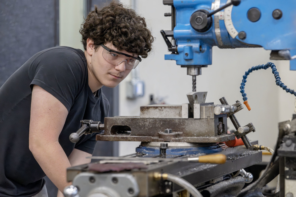 Advanced Manufacturing student working in class