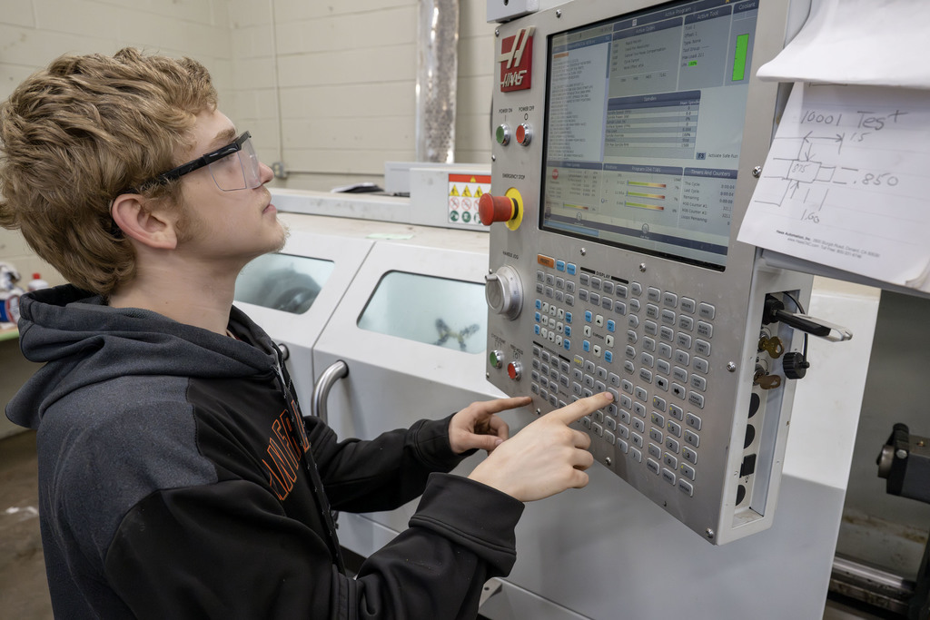 Advanced Manufacturing student working in class