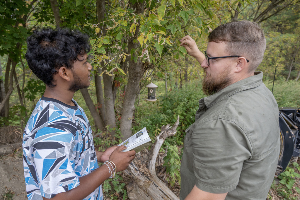 Conservation student and teacher working during class