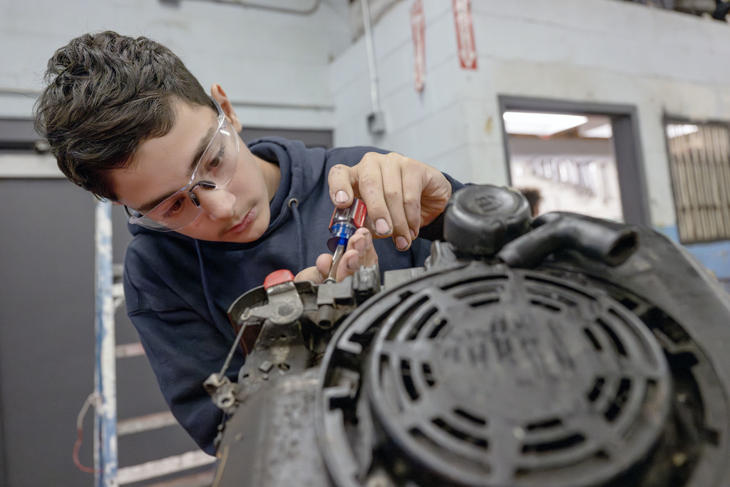 Power Sports student working in class