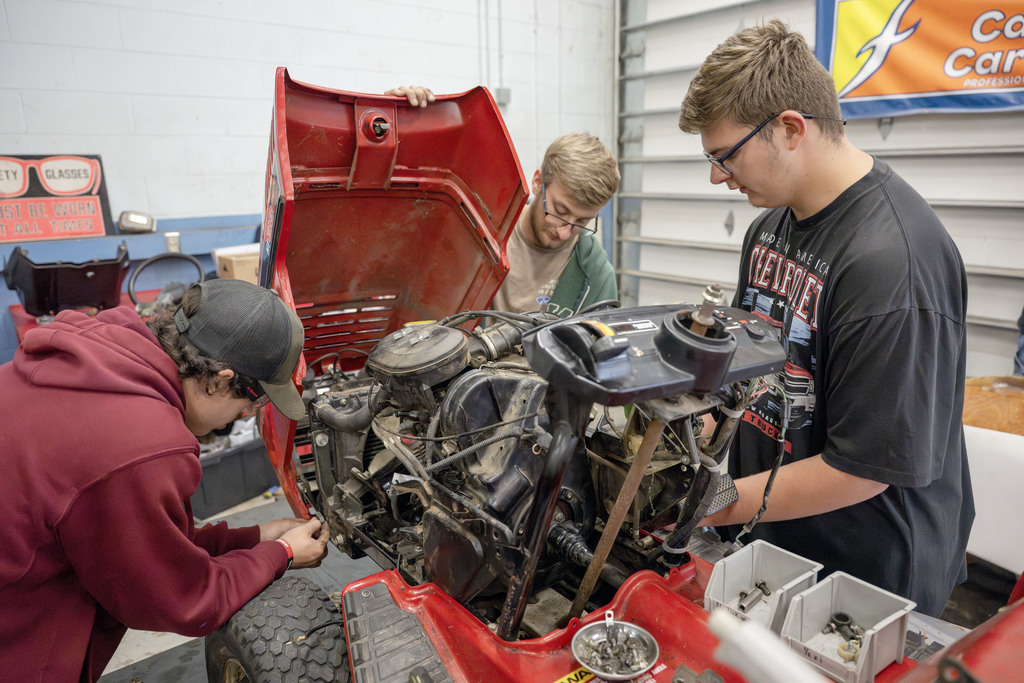 Power Sports students working in class
