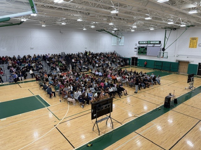 Dunkan Kirkwood speaking to Herkimer CSD students