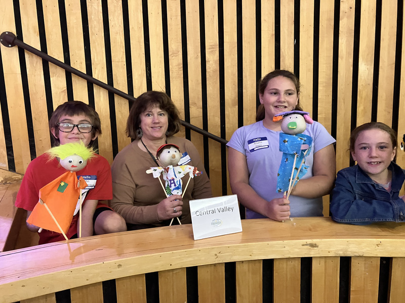 Honors Prograp puppet workshop