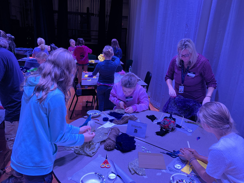 Honors Prograp puppet workshop