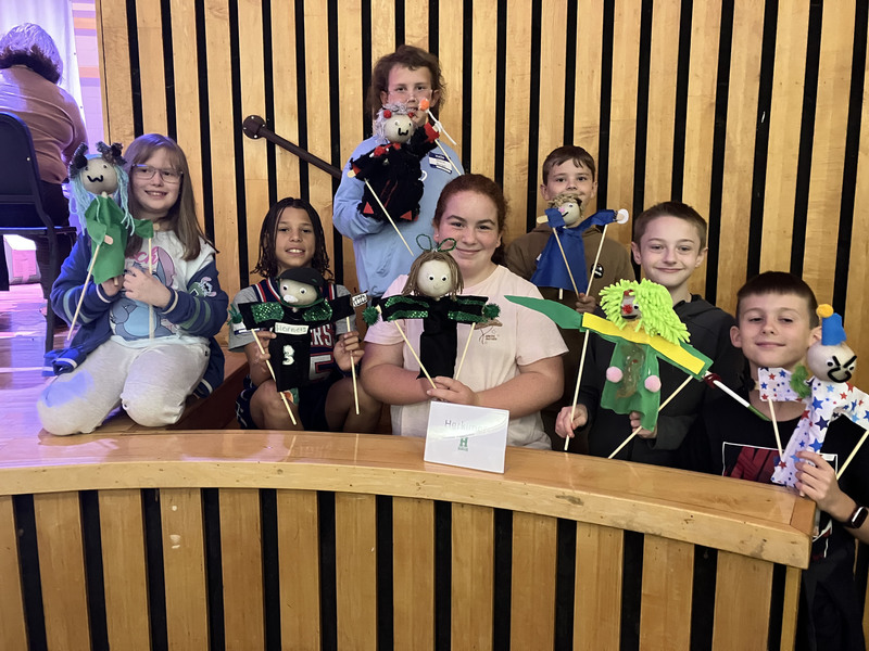 Honors Prograp puppet workshop