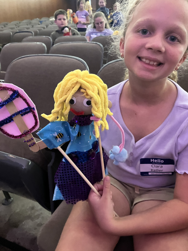 Honors Prograp puppet workshop