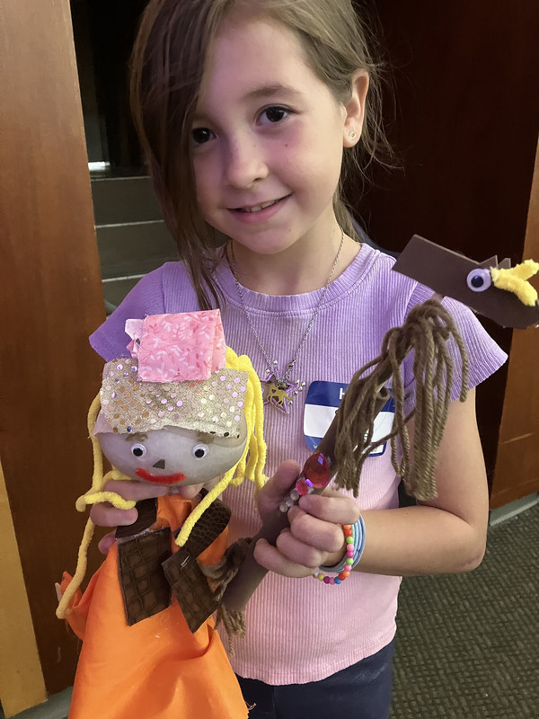 Honors Prograp puppet workshop