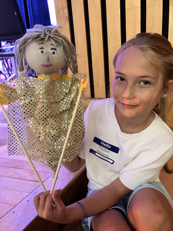 Honors Prograp puppet workshop