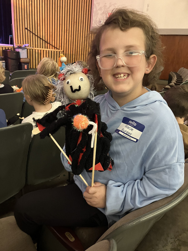 Honors Prograp puppet workshop
