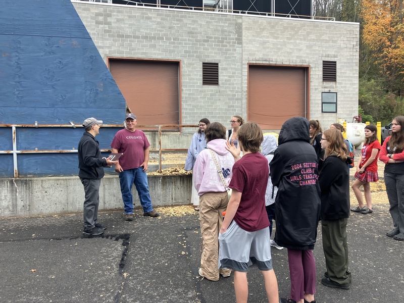 Honors Program students tour Colgate University sustainability program