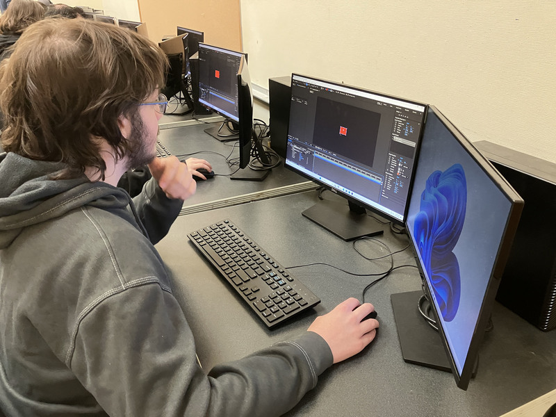 Student in computer lab