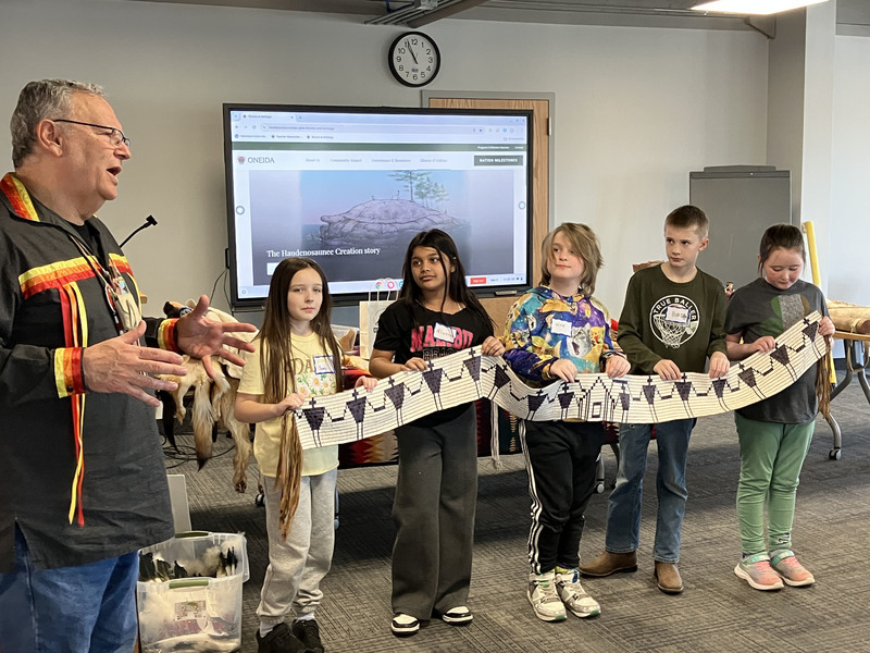 Randy Phillips and five students during a presentation