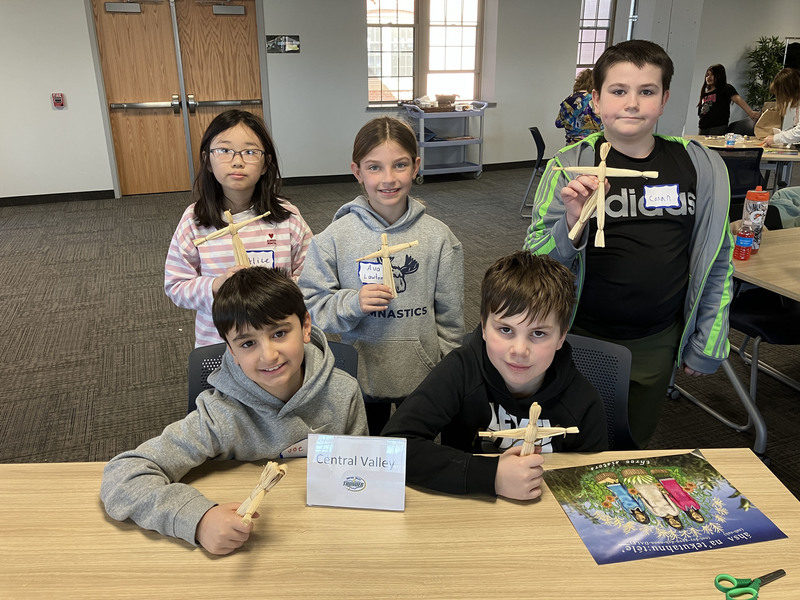 Central Valley students posing at Iroquis Indians Honors Program event