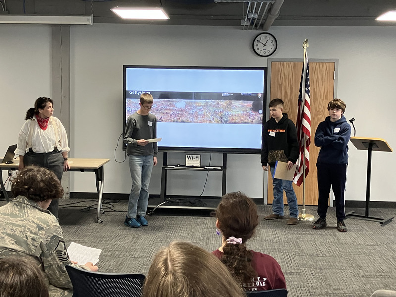 Eighth graders presenting about Civil War
