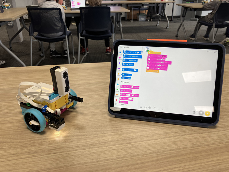 A robot and a tablet with programming