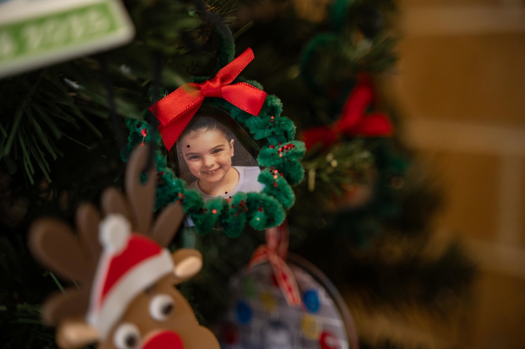 HES Hanging of The Greens