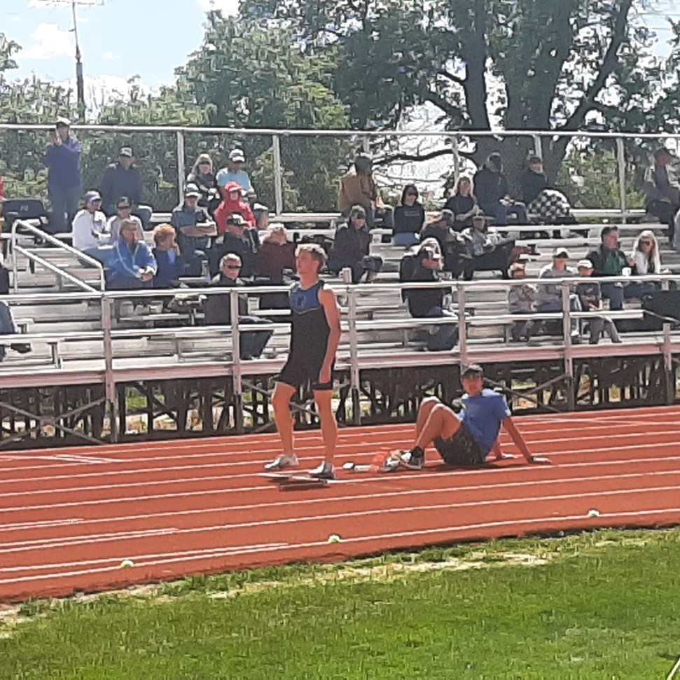 t & f
