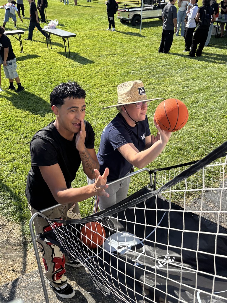 Mojave students and staff at connections day
