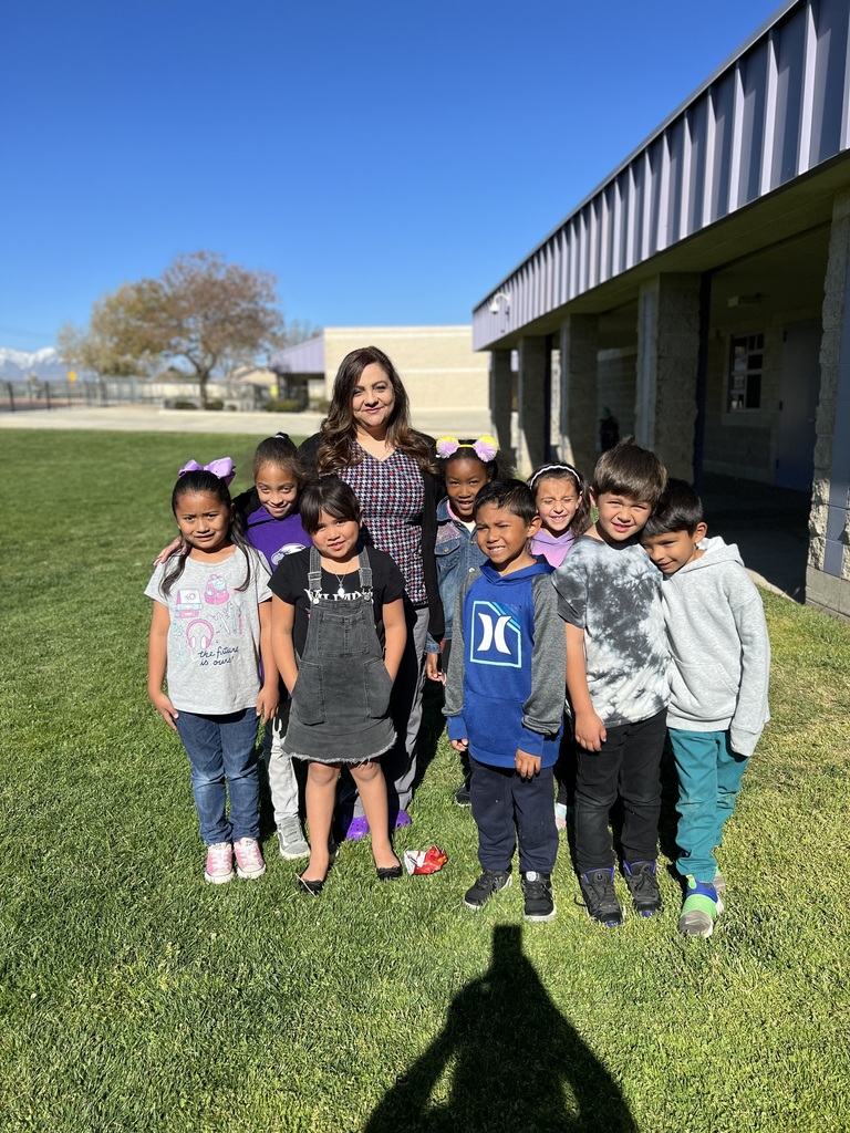 school nurse with kids