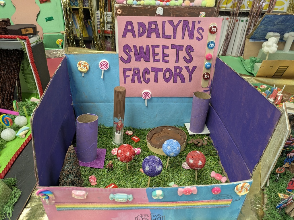 Our 3rd graders just wrapped up a deliciously fun novel study of Charlie and the Chocolate Factory! 📚 Students dove deep into character traits and brought their creativity to life by designing their very own chocolate factories at home! From wild inventions to sweet surprises, their imaginations were as rich as Willy Wonka’s!