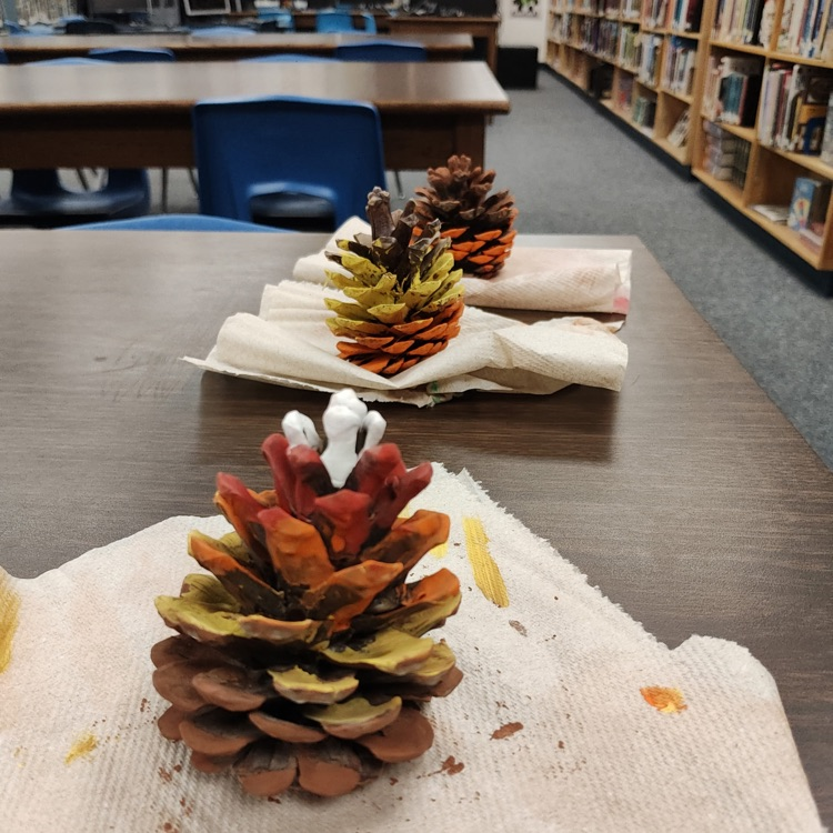 Pinecone Centerpiece 