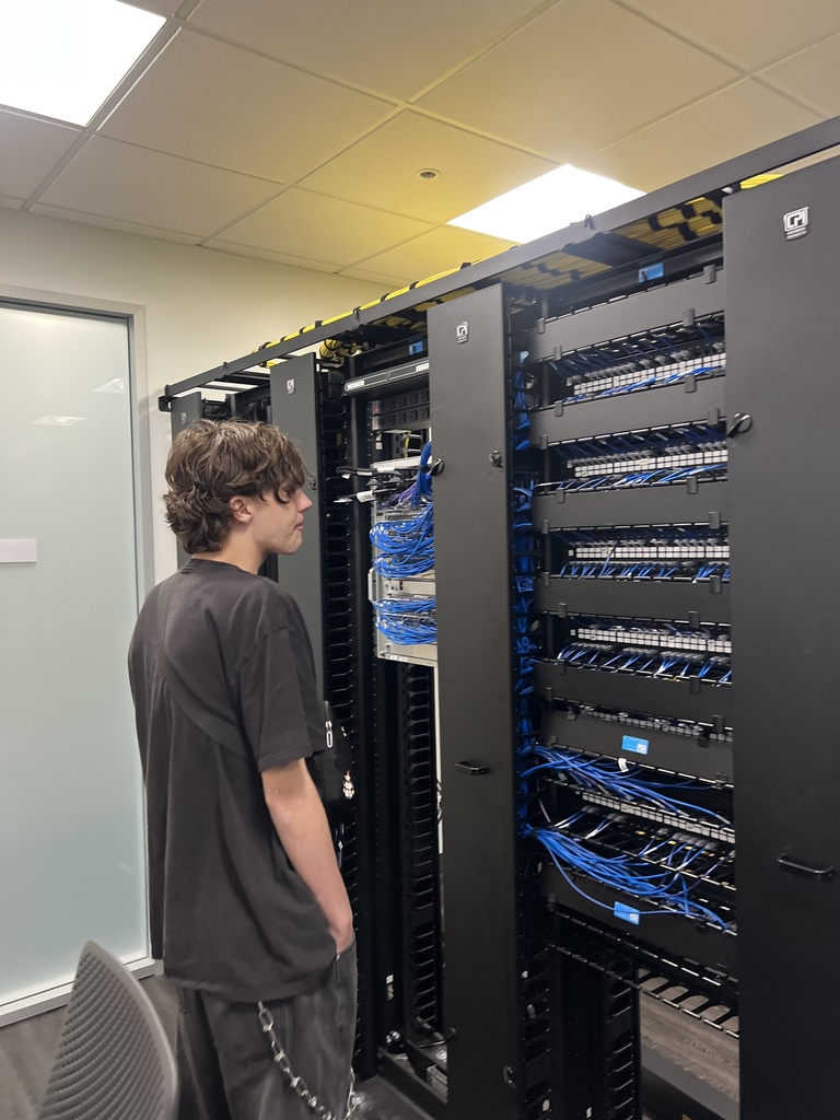 Sultana students touring IT department for public health