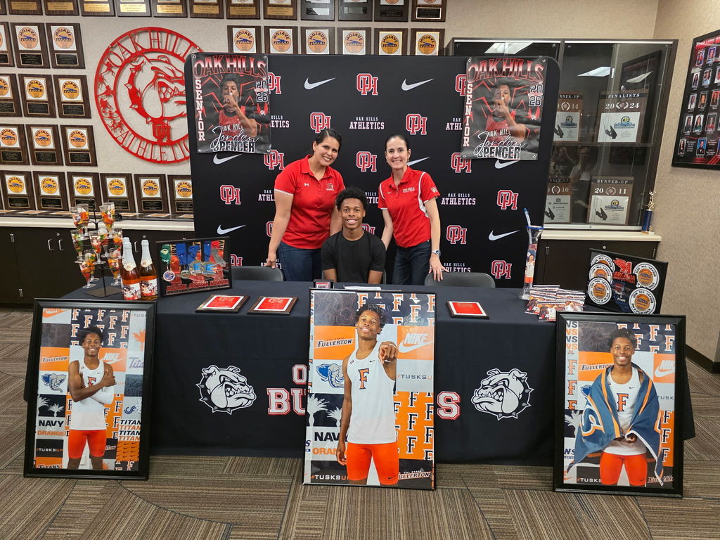 Jordan Spencer Signing 8