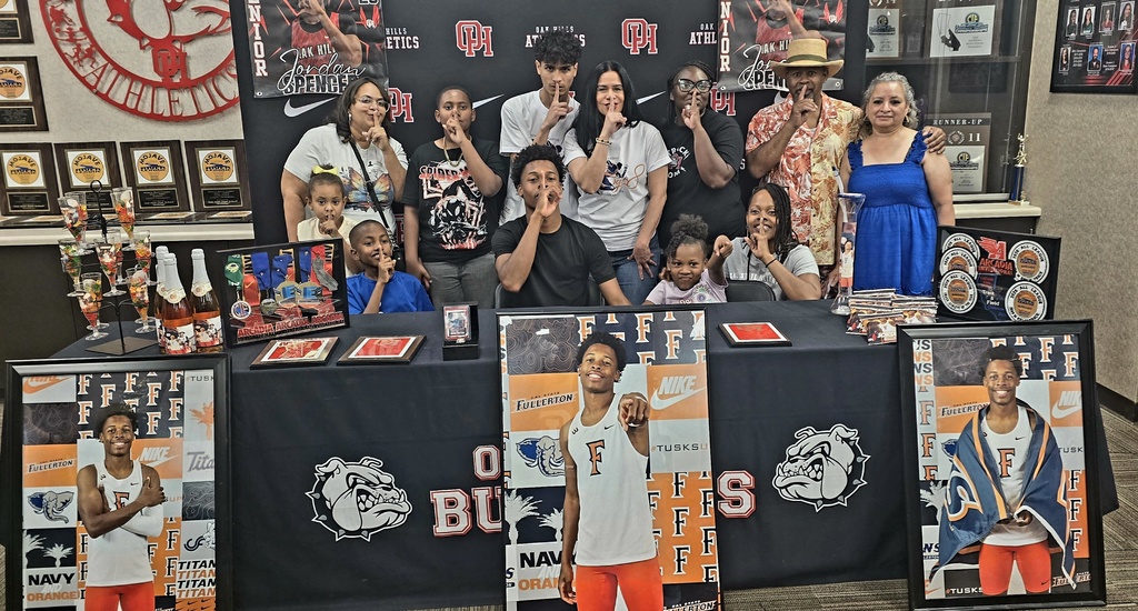 Jordan Spencer Signing 6