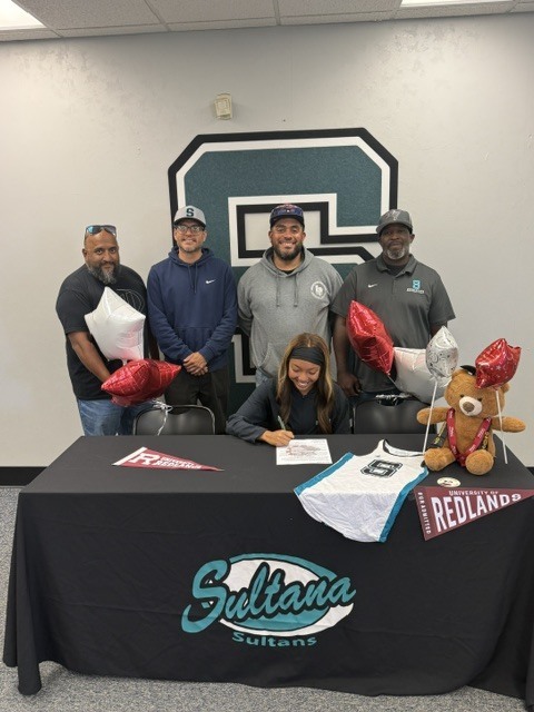 Ke’Maya Jackson signing