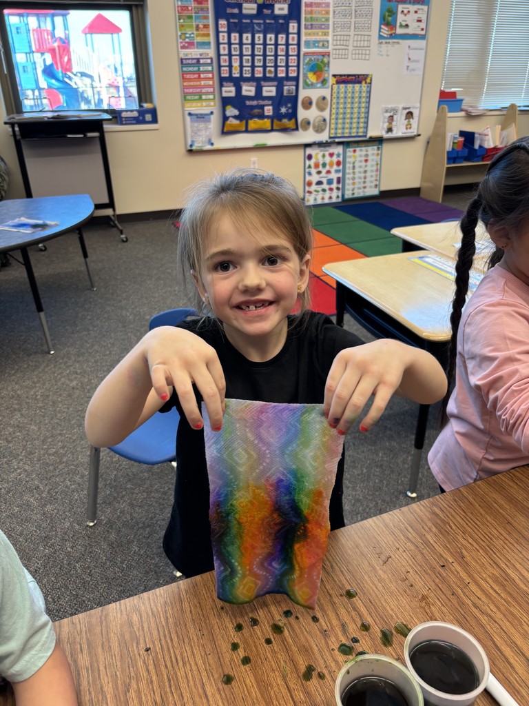 Kindergarten Makes Rainbows