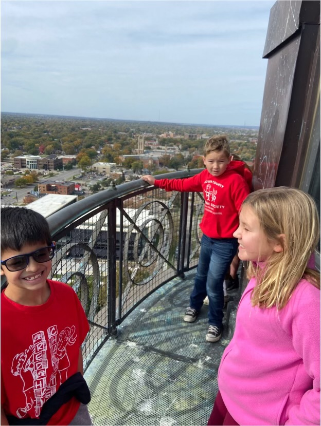 3rd graders enjoying their field trip to the State Capitol!