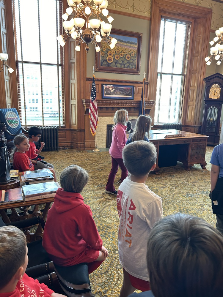 3rd graders enjoying their field trip to the State Capitol!