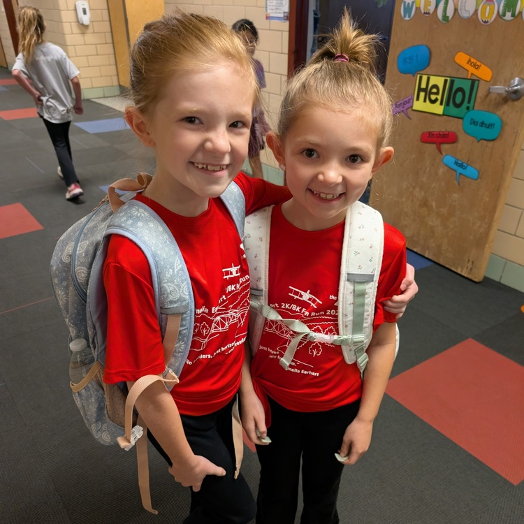 These kids aren’t joking around…. They took twin day seriously!!